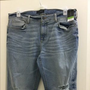 Distressed Slim Fit Jeans